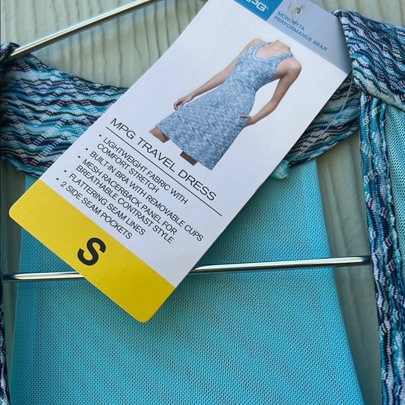 MPG Turquoise and Patterned Activewear - Picture 3 of 6